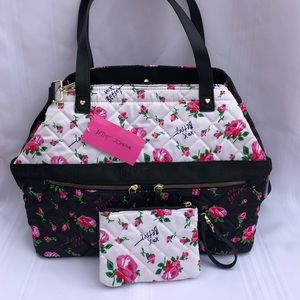 *Betsey Johnson tote bag+ wristlet